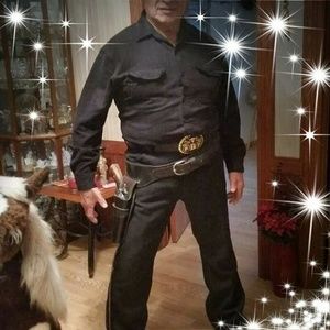 Meet your Posher, Luis